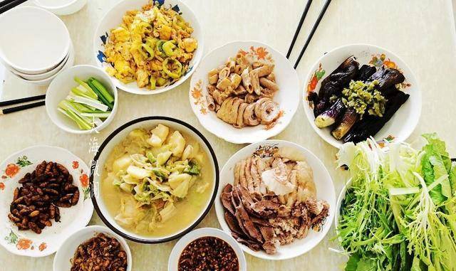 原创晒晒二月二晚餐半月来最丰盛的一餐3道菜绝对东北特色