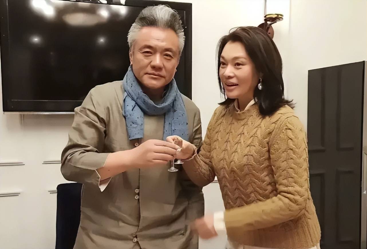 56岁老戏骨史可定居瑞士,二婚嫁富商生活美满,国籍惹争议_质疑_内地