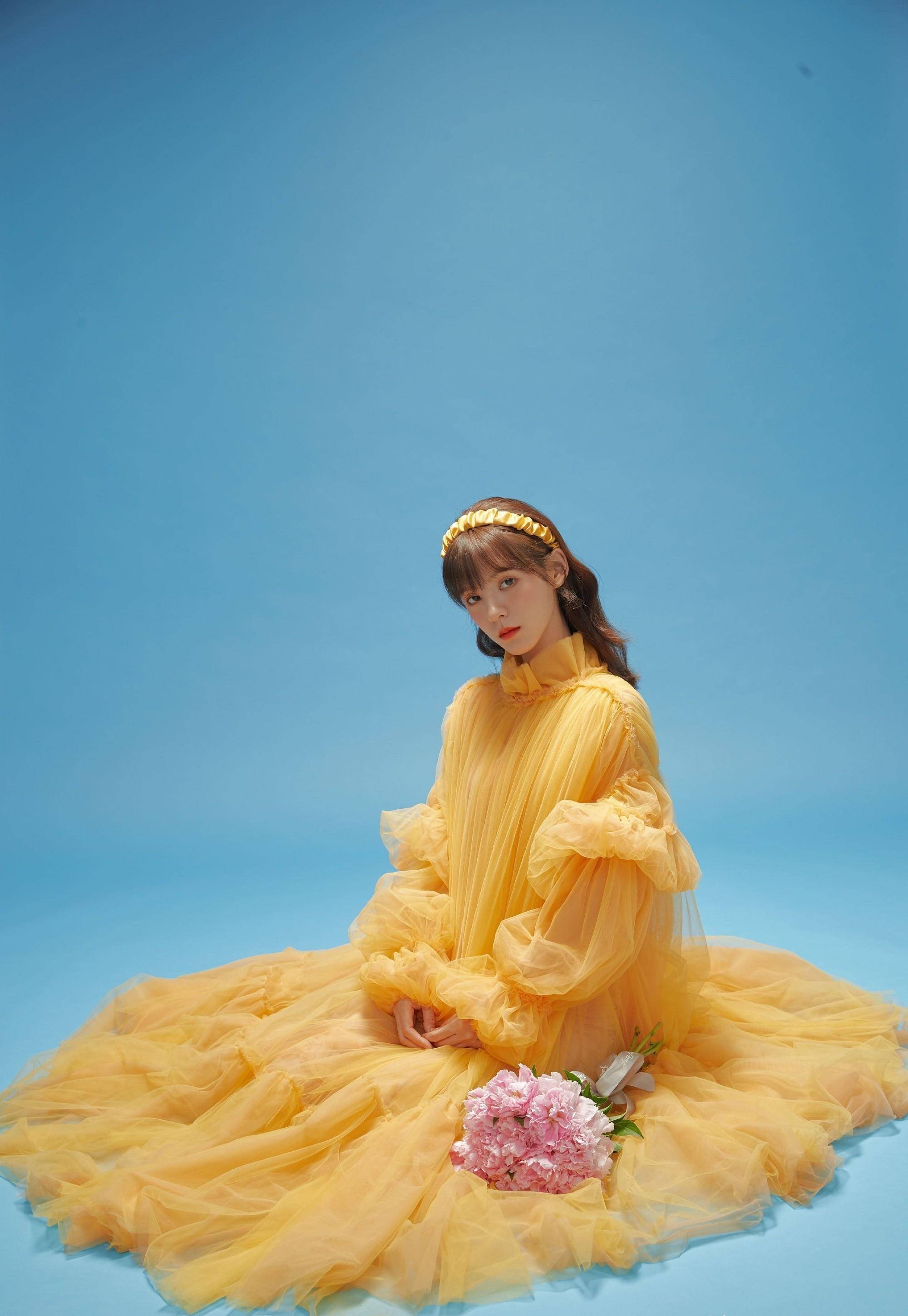原创不愧是王思聪最美的前女友张予曦拍鸡蛋花写真元气少女既视感