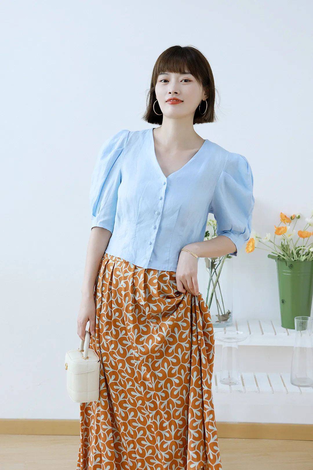 这种俗气的阿依莲风现在竟然还有人穿旧衣新搭