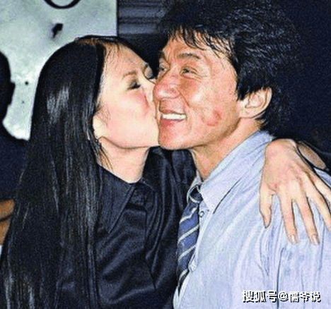 男人不可以打女人!成龙为唐山事件发声