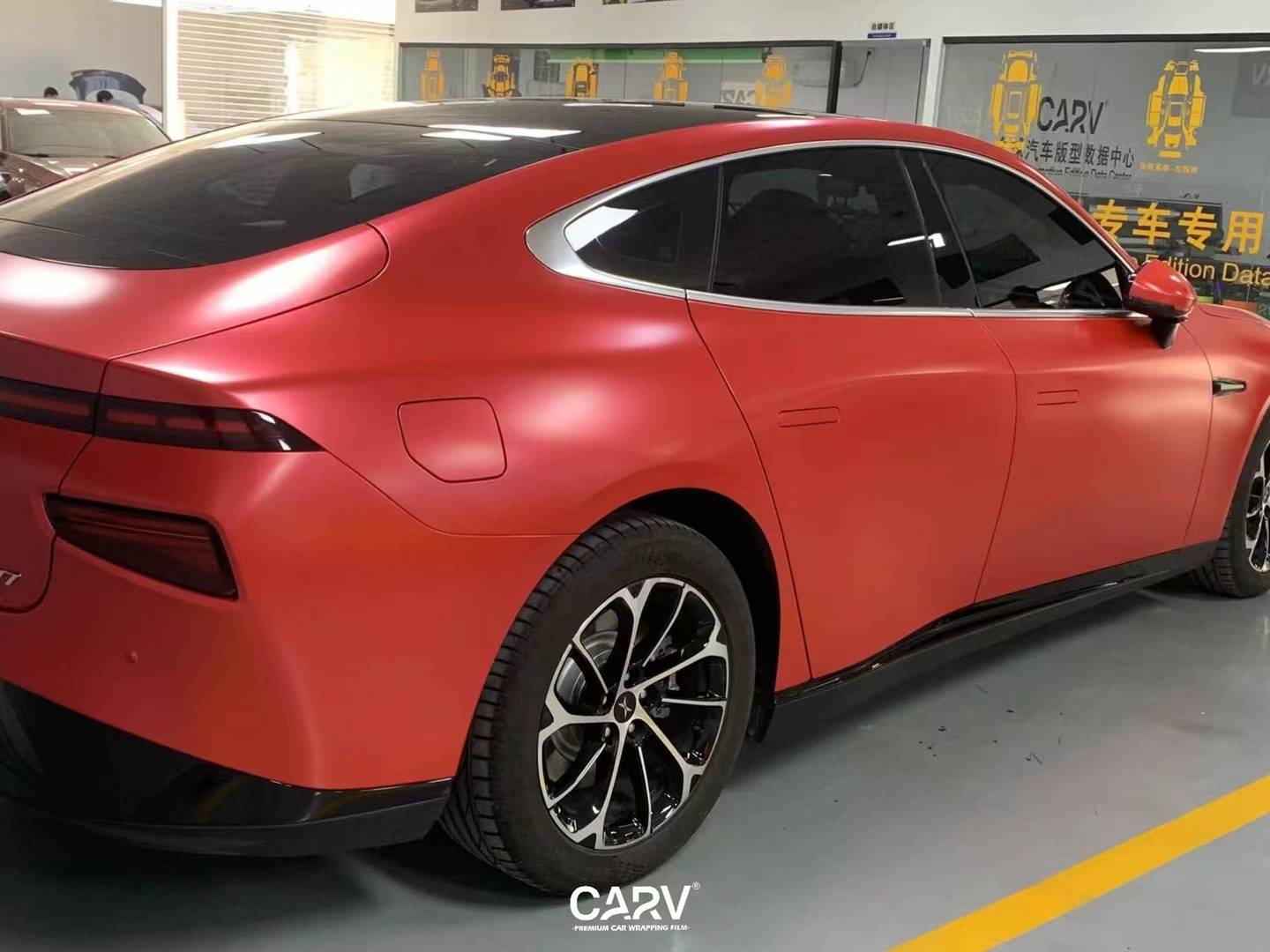小鹏p7卡孚改色膜电光金属红_搜狐汽车_搜狐网