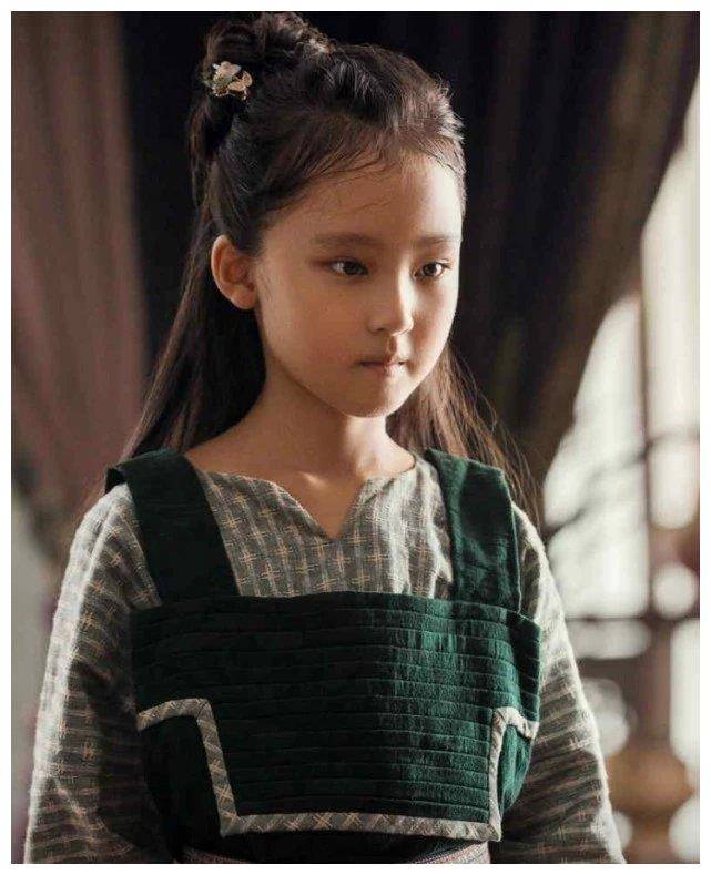 这一张张婉儿是庆余年中的剧照,姐姐的演技也很好啊.