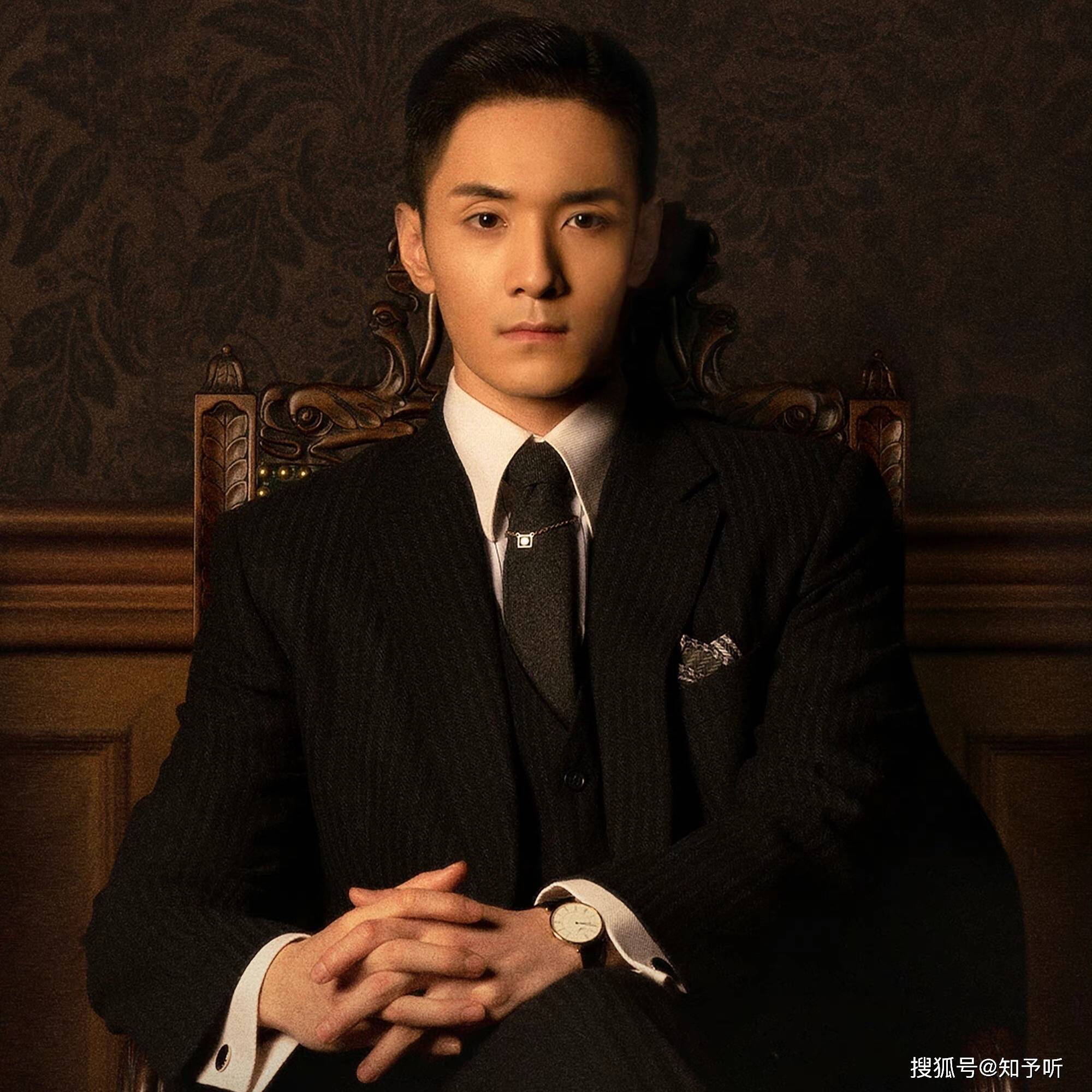 出道10年努力演戏的何奉天被陈晓提携受于正青睐