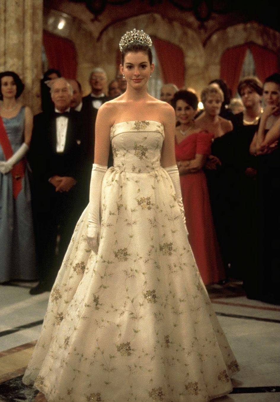 欧美电影10大舞会礼服:茜茜公主的蓝色舞裙,灰姑娘的蓬蓬裙_裙子_装饰