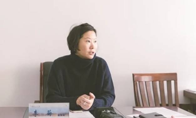 现在和以前比起来胖了不少,李菊如今也已经结婚多年了,在前几年更是被