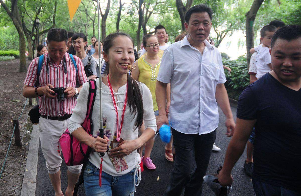 带团旅游，导游最不喜欢带的是哪两种职业的人？