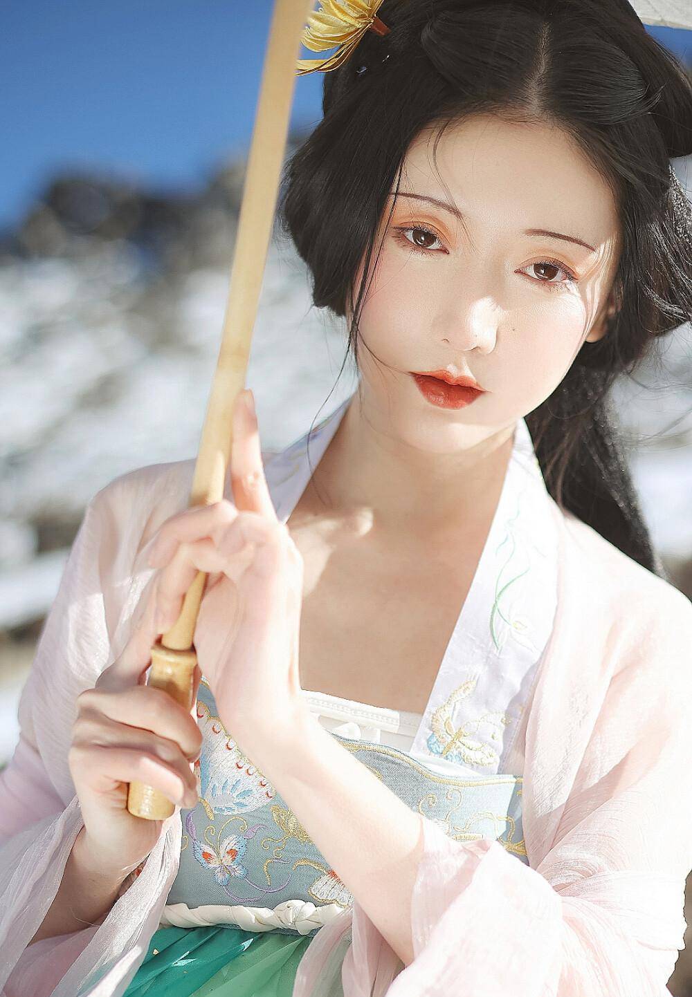 原创身上若有这几个特征是活脱脱的古典美人穿汉服比穿常服更好看