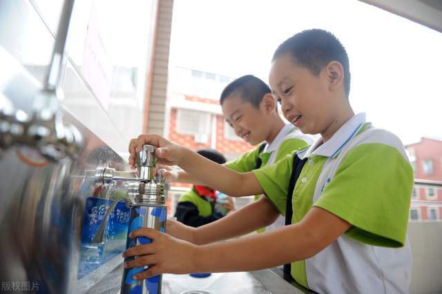 直饮水设备在医院学校办公楼的应用