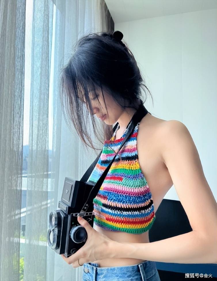 我们看到王紫璇身材非常好,而她经常在自己的社交平台上晒出性感美照