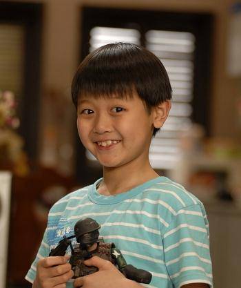 《无敌三脚猫》是2009年首播的一部情景喜剧,和《家有儿女》比较相似