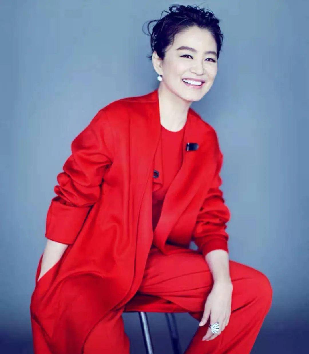 原创66岁林青霞晒11亿豪宅美景引仙鹤驻足观赏内部还有农场