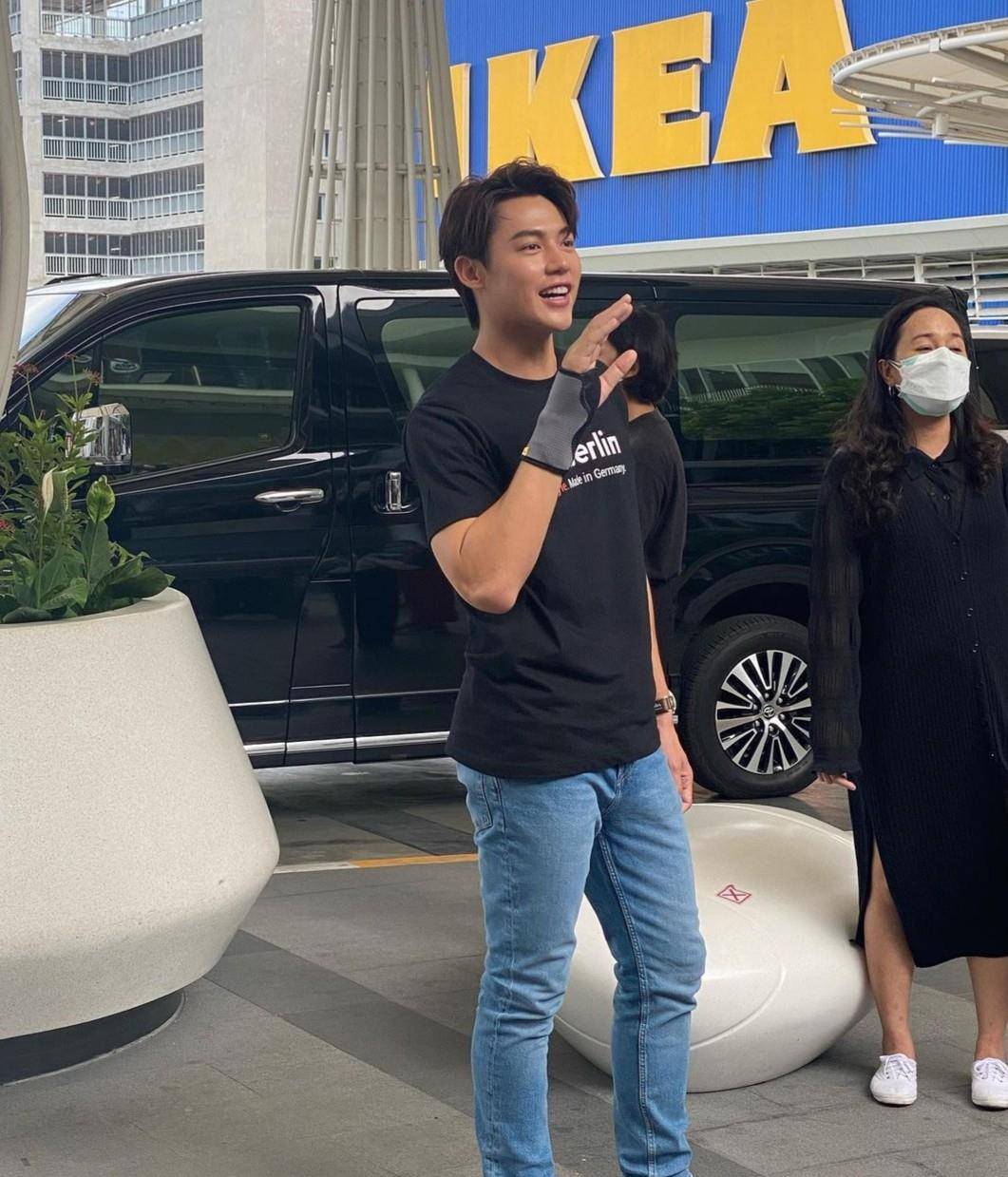 吉日选定,泰星mark:明年年底结婚,我对kimberly的爱是无尽的_问题