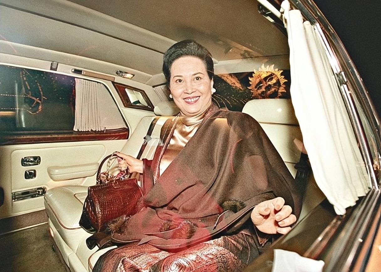 原创二太太蓝琼缨离世她曾被赌王独宠30年性格刚烈军事化教育子女