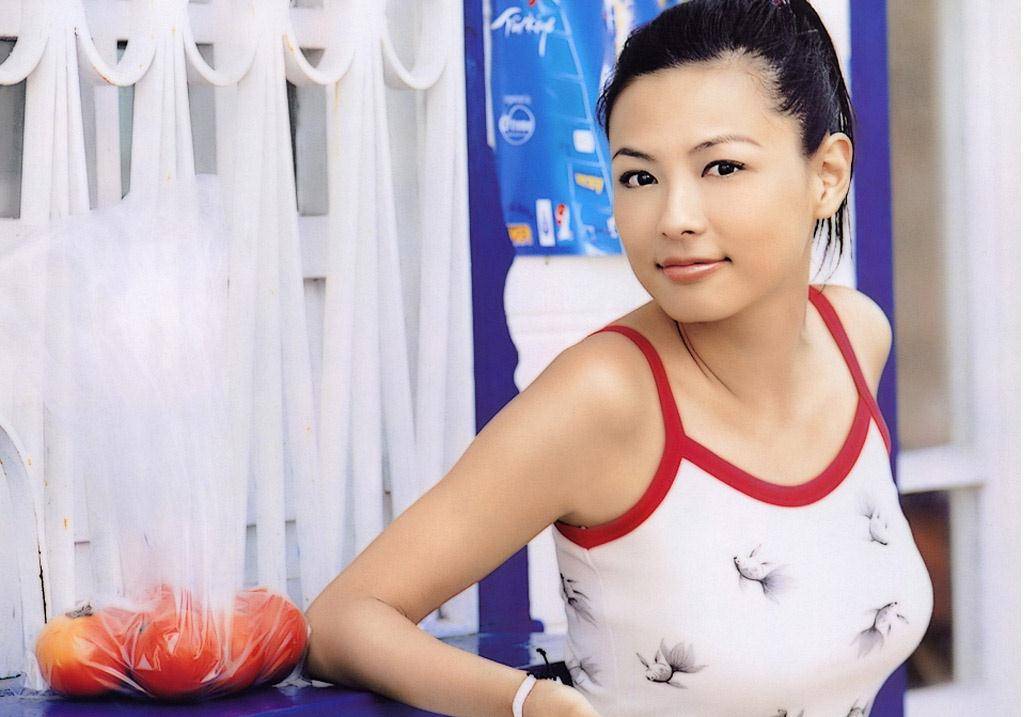 原创57岁吴宗宪罕晒全家福他与张葳葳孕有一儿三女都是高颜值