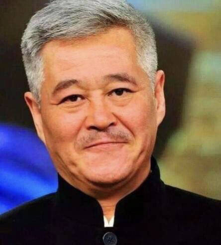 原创汪涵对赵本山女儿球球说：我叫你涵涵吧！球球：记住，我叫社会你球姐