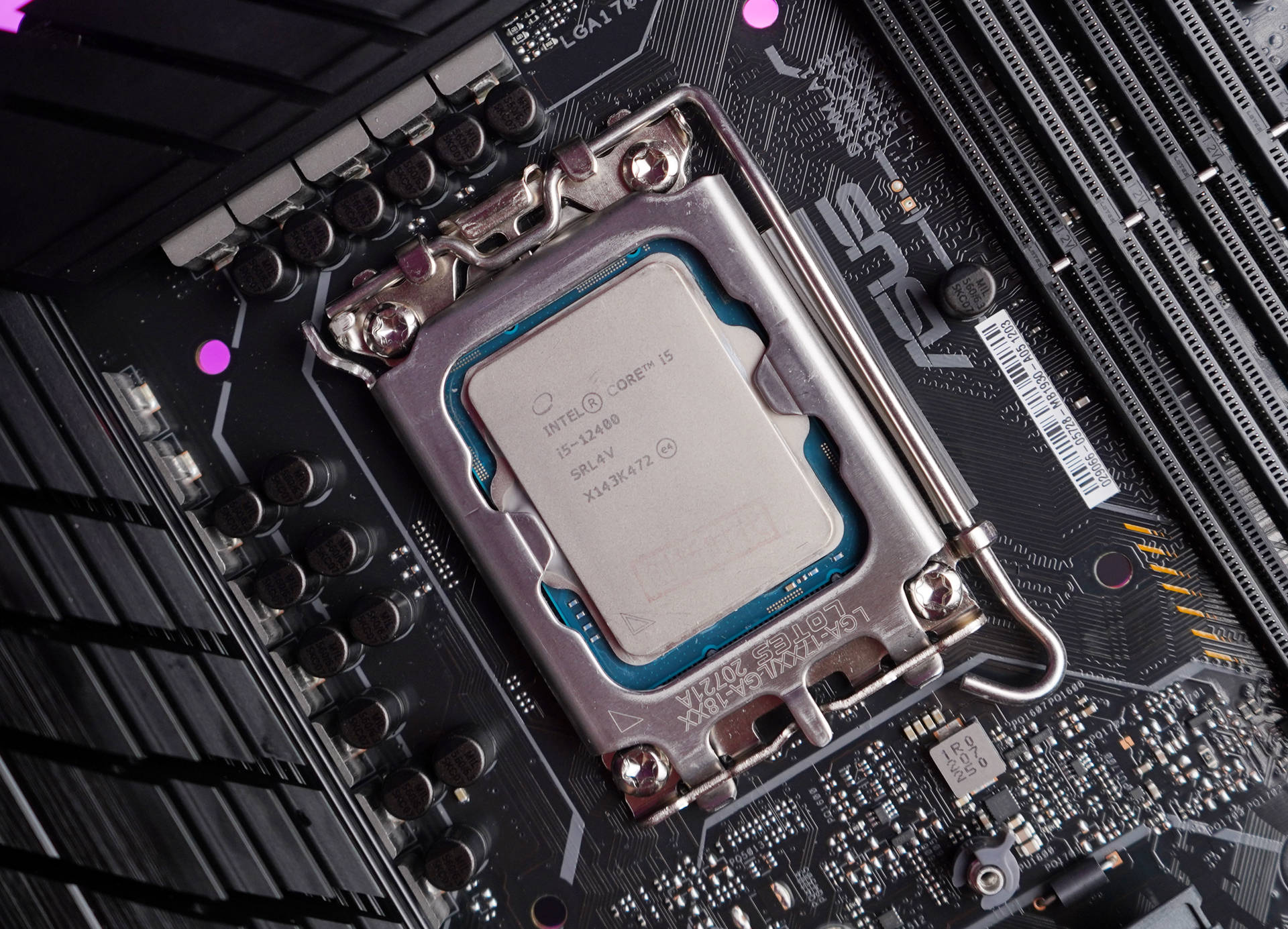 处理器:i5-12400散片配置清单以及价格,我先列一个表格:(价格在6.