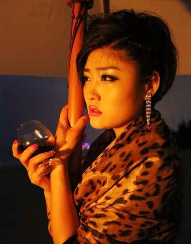 原创张玉娇称赵本山故意雪藏她不给演出机会正在卖房或离开沈阳