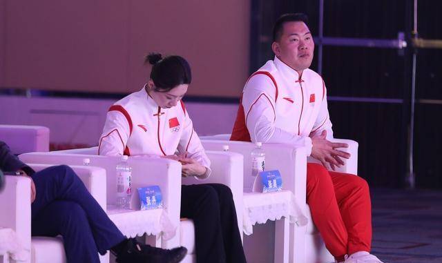 24年后再看张丹张昊,曾为中国花滑增添辉煌,退役时