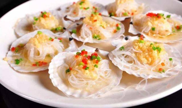 原创教大家做蒜蓉粉丝蒸扇贝营养丰富咸鲜盈口让人欲罢不能