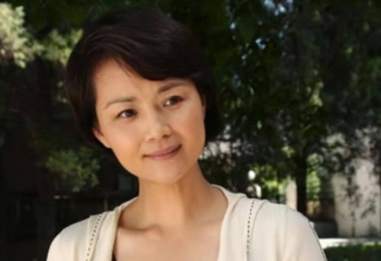 原创茹萍优秀演员演艺事业硕果累累53岁依旧貌美如花