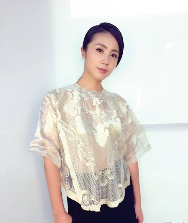 原创孙莉的气场一般人比不上连休闲装都穿出了超模气场美出去际范