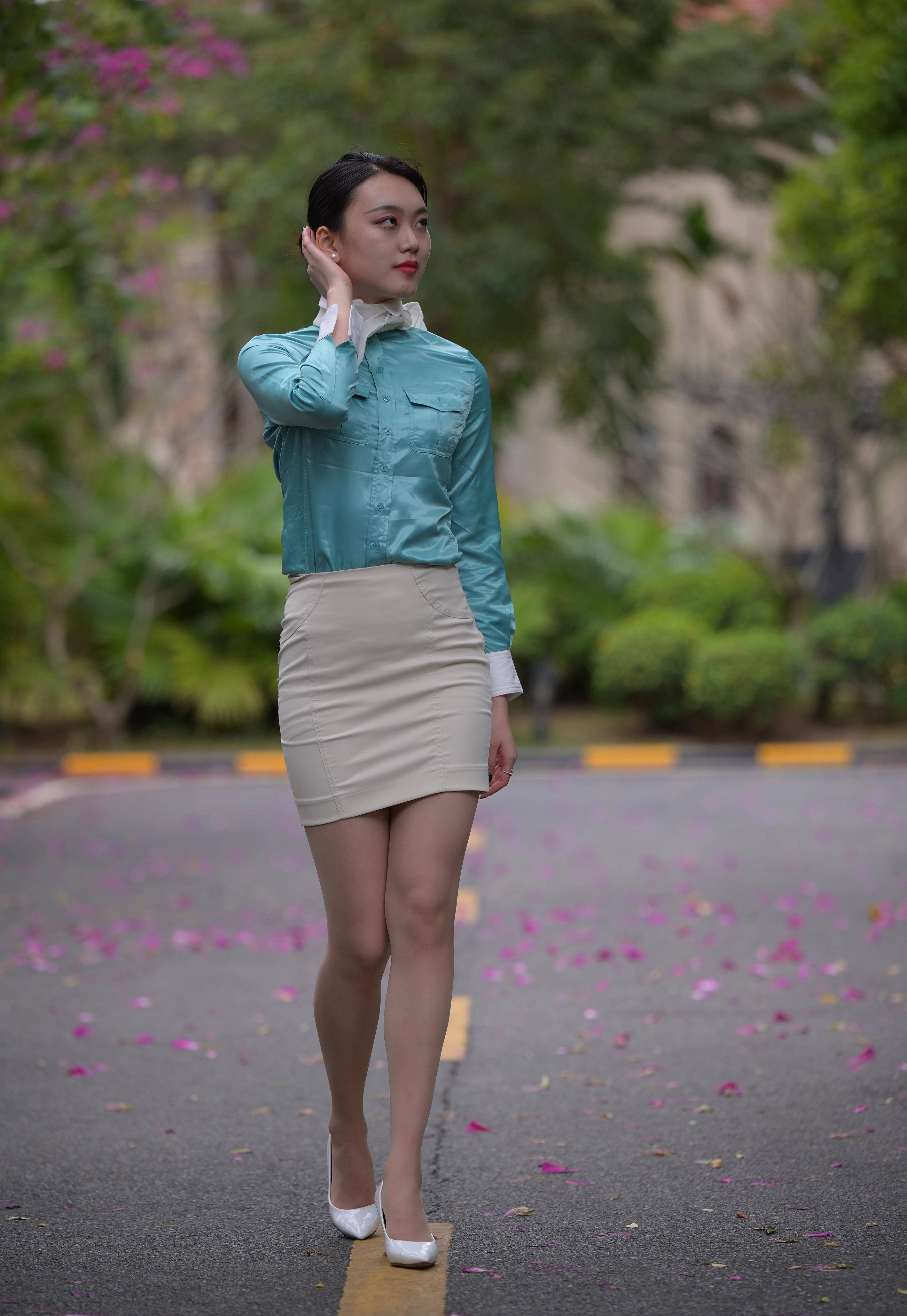 美丽女神不将就时尚ol风格让她妩媚动人