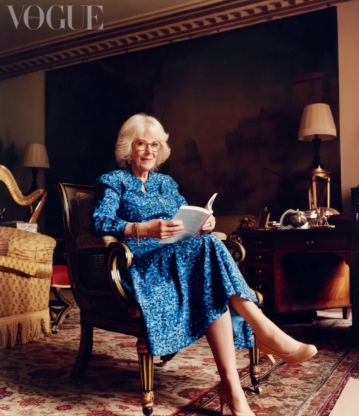 卡米拉为75岁预热上时尚杂志封面真贵气年轻时长发飘飘是美人