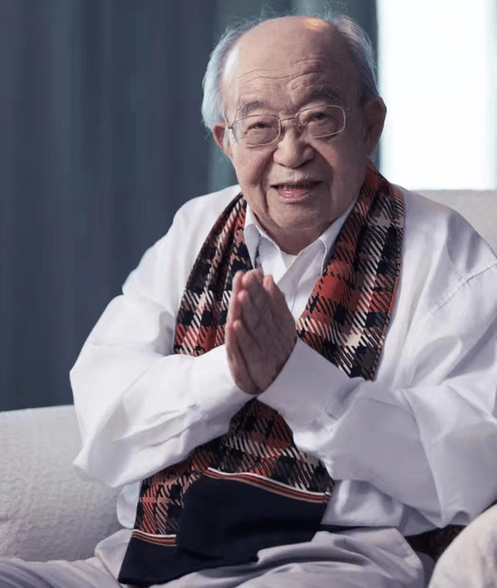 95岁艺术家因病去世,生前露面精神好,曾创作《难忘今宵》_乔羽_音乐