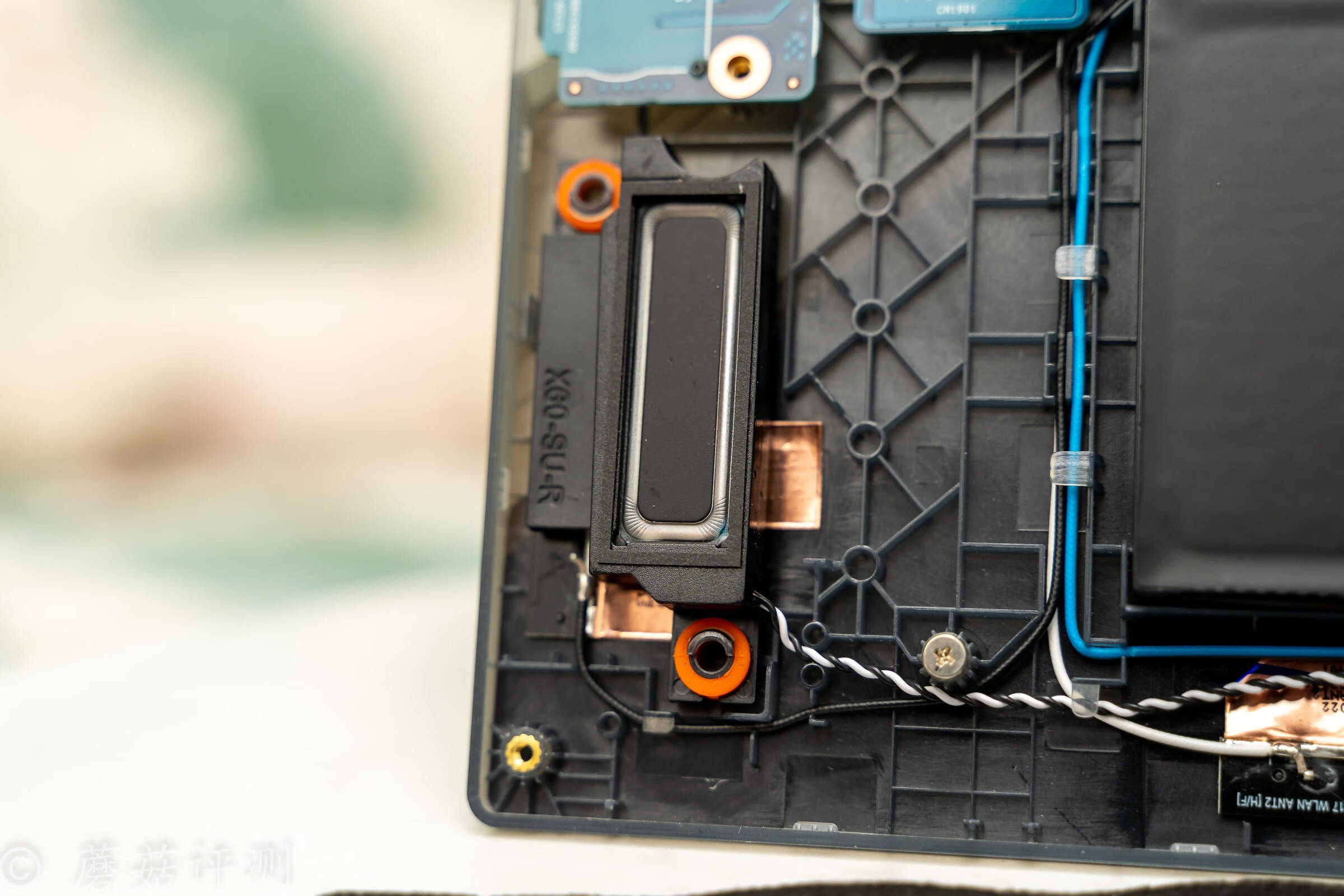 原创精致外观爆表性能一触即发rog枪神6plus超竞版游戏本拆解评测