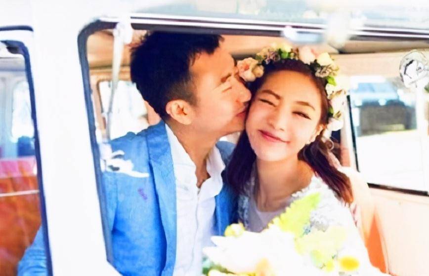原创37岁女艺人邓家佳与男友相恋10年结为夫妻婚姻仅维系5年