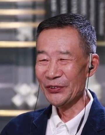 原创66岁李雪健罕曝光抗病十余年露面显精神受访时却暴露健康情况