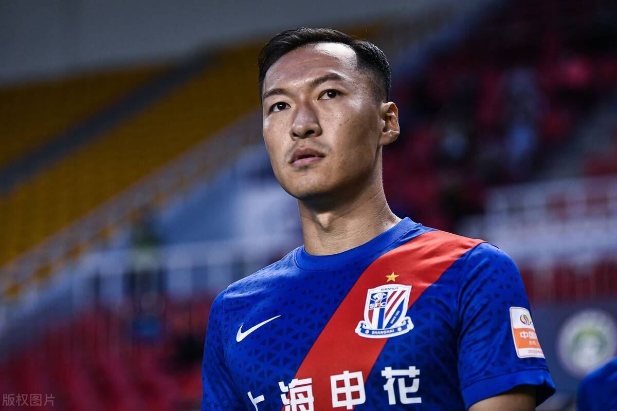 原创吴曦最新举动引爆争议中国球迷吐槽国足队长要转战网红市场