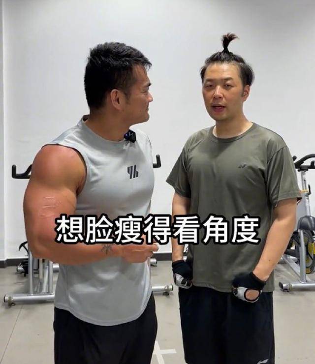 原创教练晒杜海涛健身照曝其瘦近30斤小腹平坦肌肉增加状态好