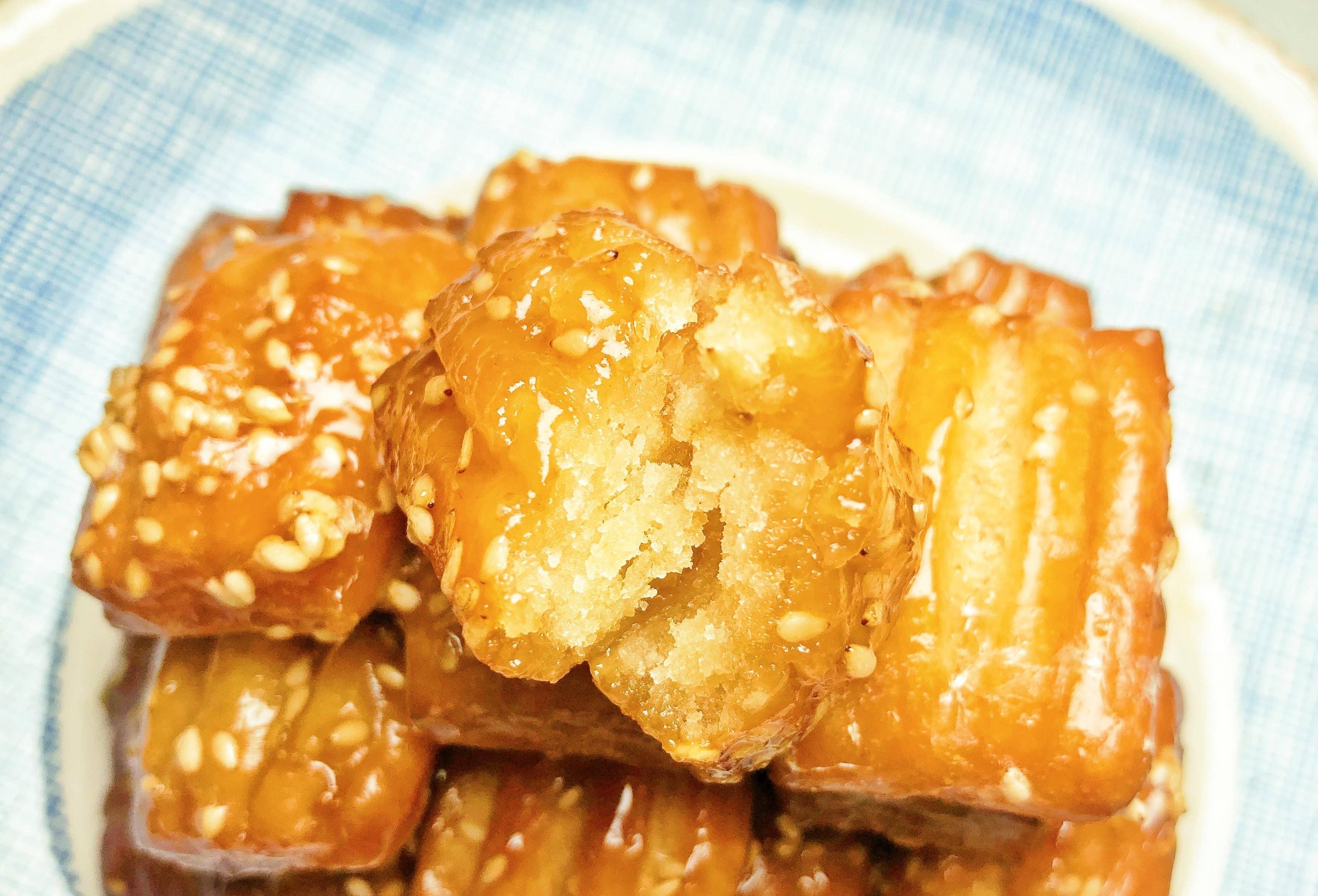 原创中国传统小吃蜜三刀的做法外酥里软甜而不腻咬一口蜜汁流浆