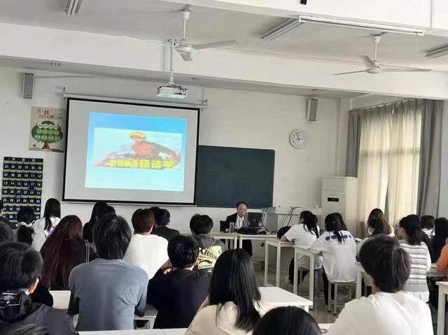 讲英雄故事传红色基因黄淮学院动画学院以红色文化育人铸魂