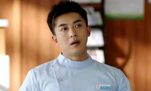 原创李佳航新剧开播不少观众称其扮演的角色好真实