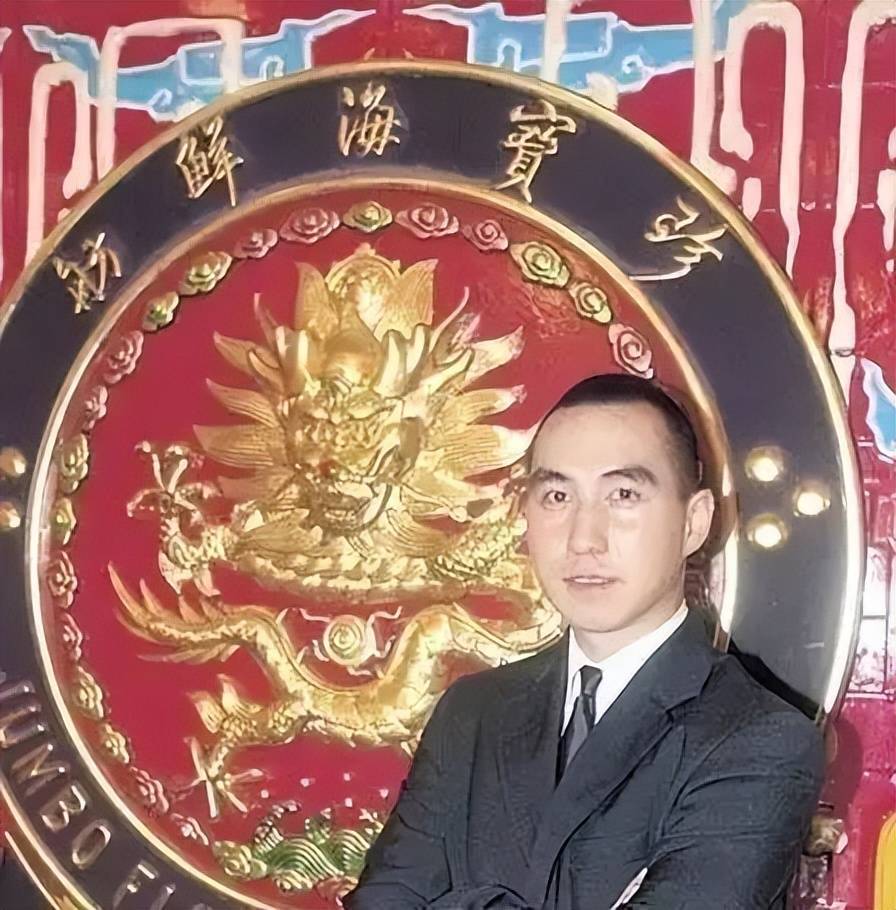 原创曾呈锯齿状徘徊航行珍宝海鲜舫入外海后状态怪异引起各方讨论