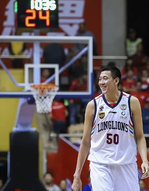 曝广州男篮功勋球员郑准宣布退役转型成为助教辅佐郭士强