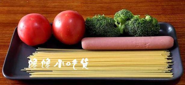 原创
另类的意大利面,将火腿“穿肠而过”,可爱俏皮又好吃!