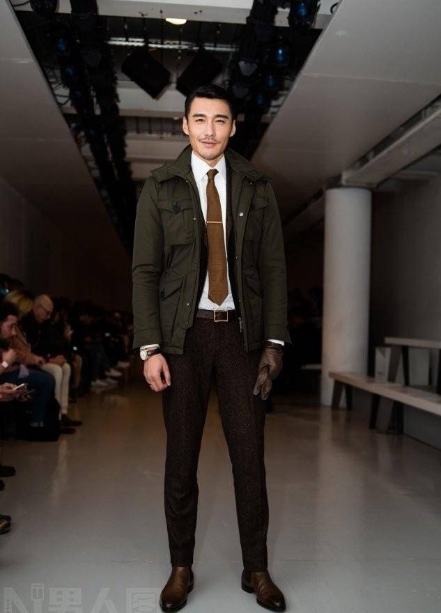 50岁胡兵把贝克汉姆衬成村口老贝,大叔秒杀小鲜肉,三大神技在此_泊叔