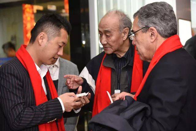 23国一带一路外交官员及中方外交大使亲临参观柏俐臣