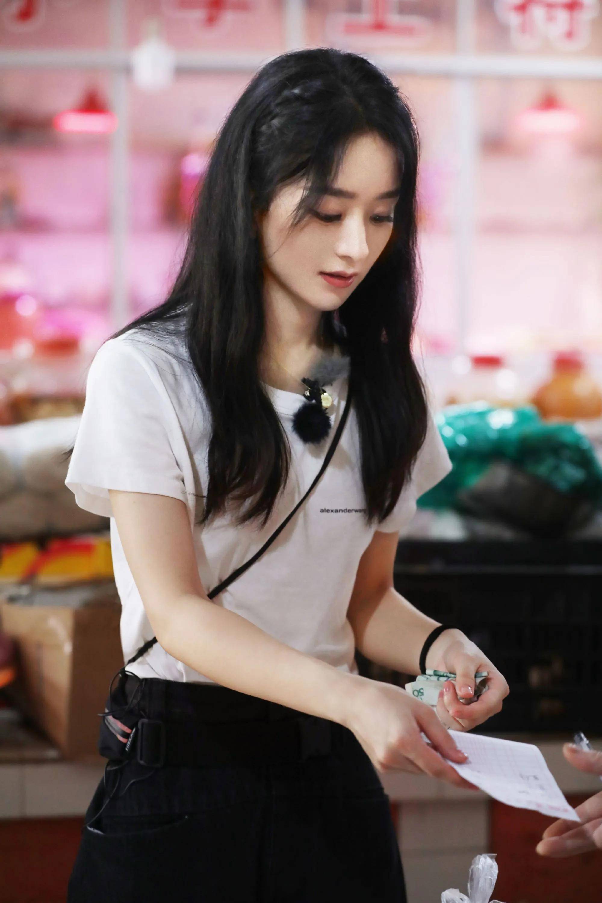 原创赵丽颖为何婚后状态满分回归事业