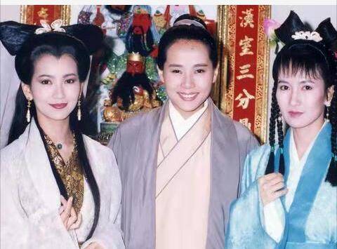 原创             三位“中性化”的女星，李宇春上榜，最后一位被看作男人成经典