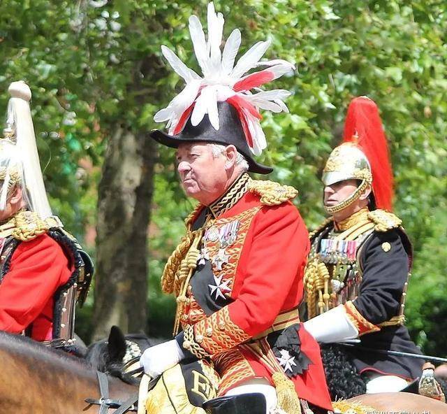 八卦比利时王室新王冠背后的巨壕贵族竟比英女王还有钱