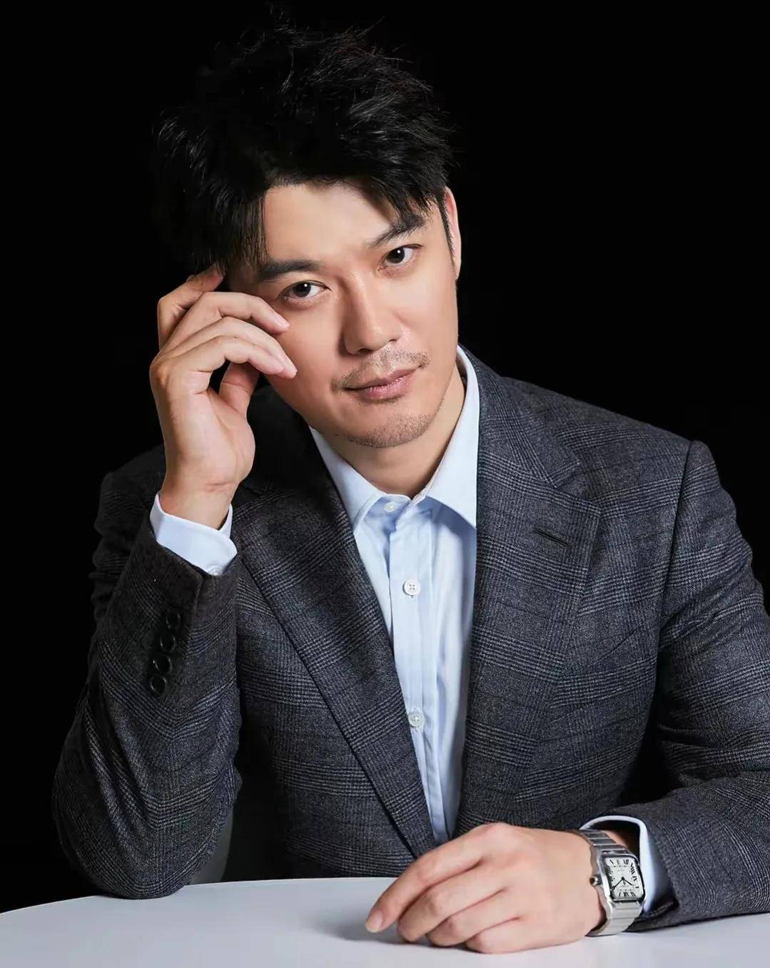 演员芦芳生:戏红人不红,出道20年没绯闻,和黄渤,刘亦菲是同学_父亲_父