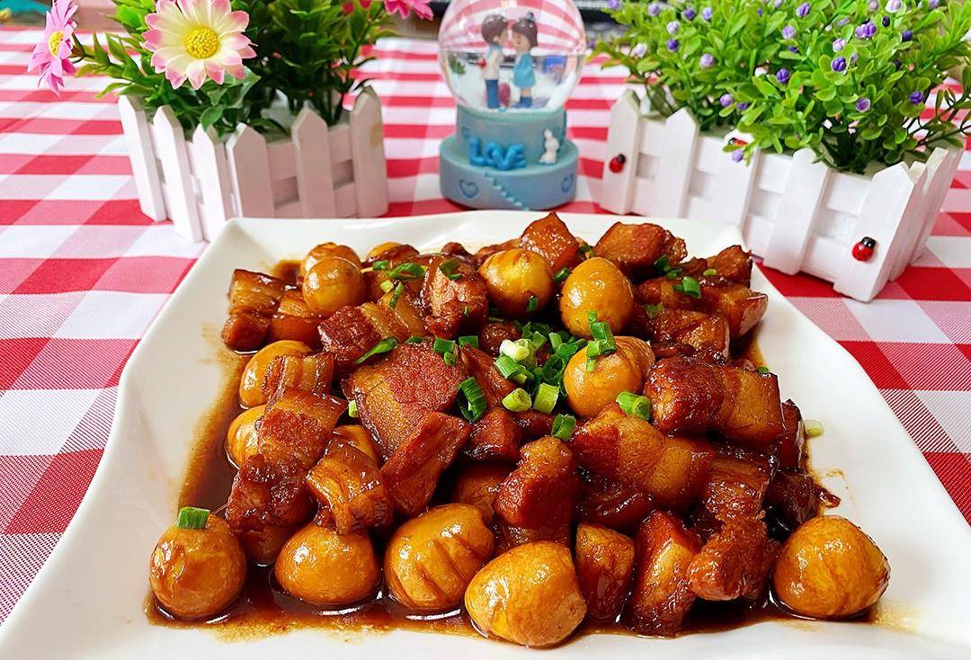 鹌鹑蛋红烧肉,肥而不腻软烂入味,大人孩子抢着吃_五花肉_小火_冷水