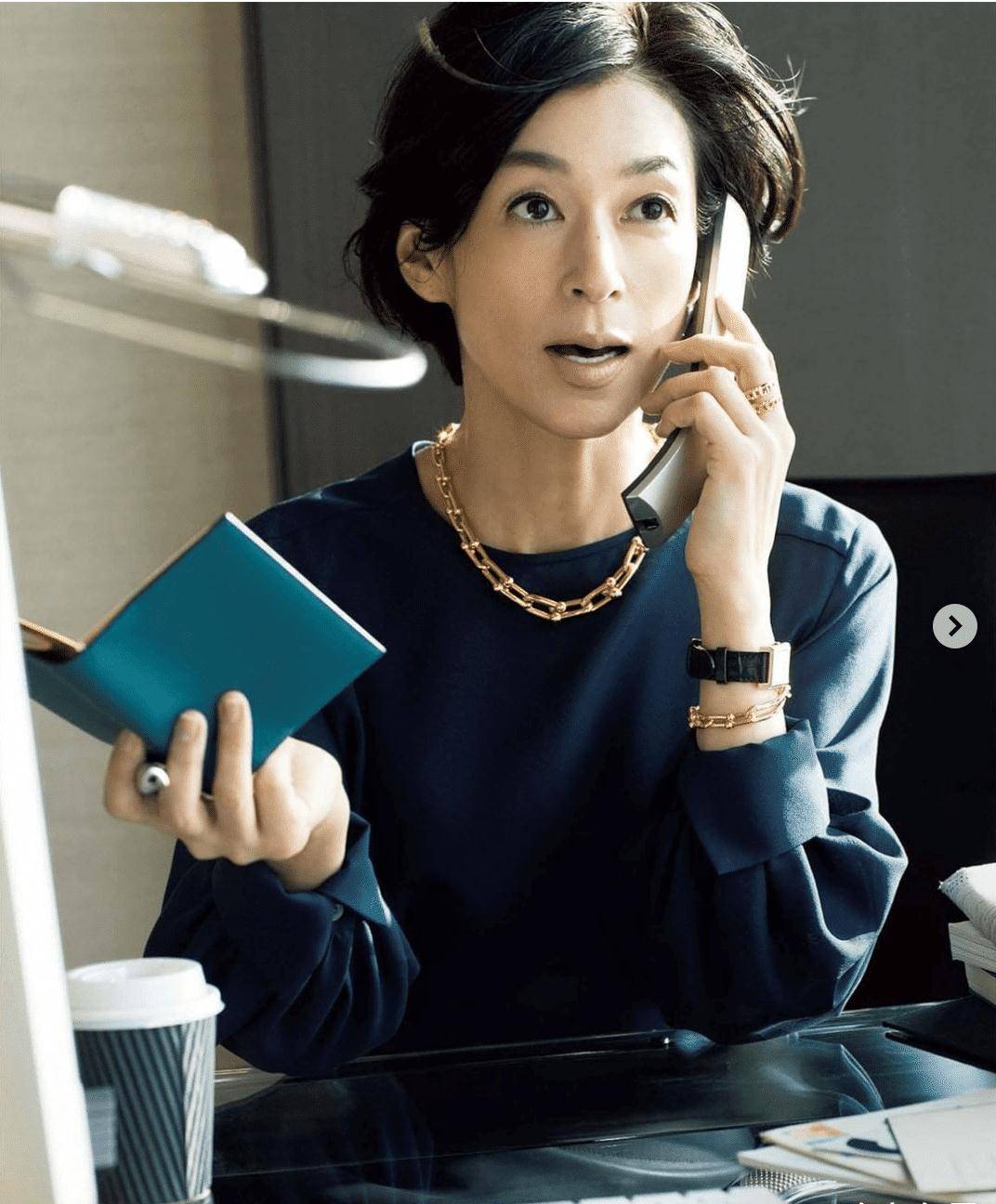 的织田裕二时隔27年再度合作,虽然戏剧表现平平,但铃木保奈美常为杂志