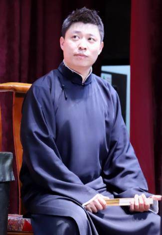 看到近照很社会,难怪曹云金怕他_李鹤东_谢金_李云杰