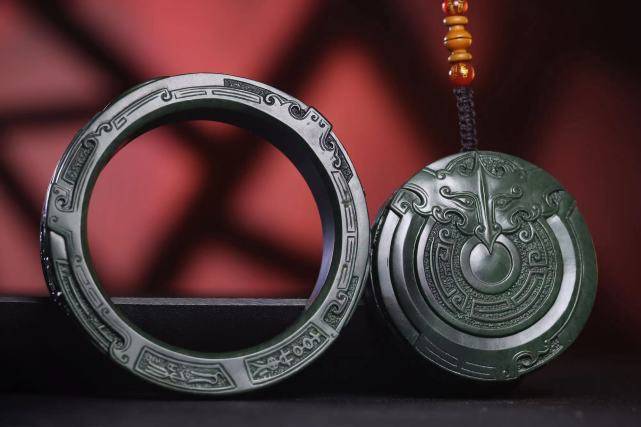 玉雕大师——董晓孟_陆子冈_雕刻_纹饰